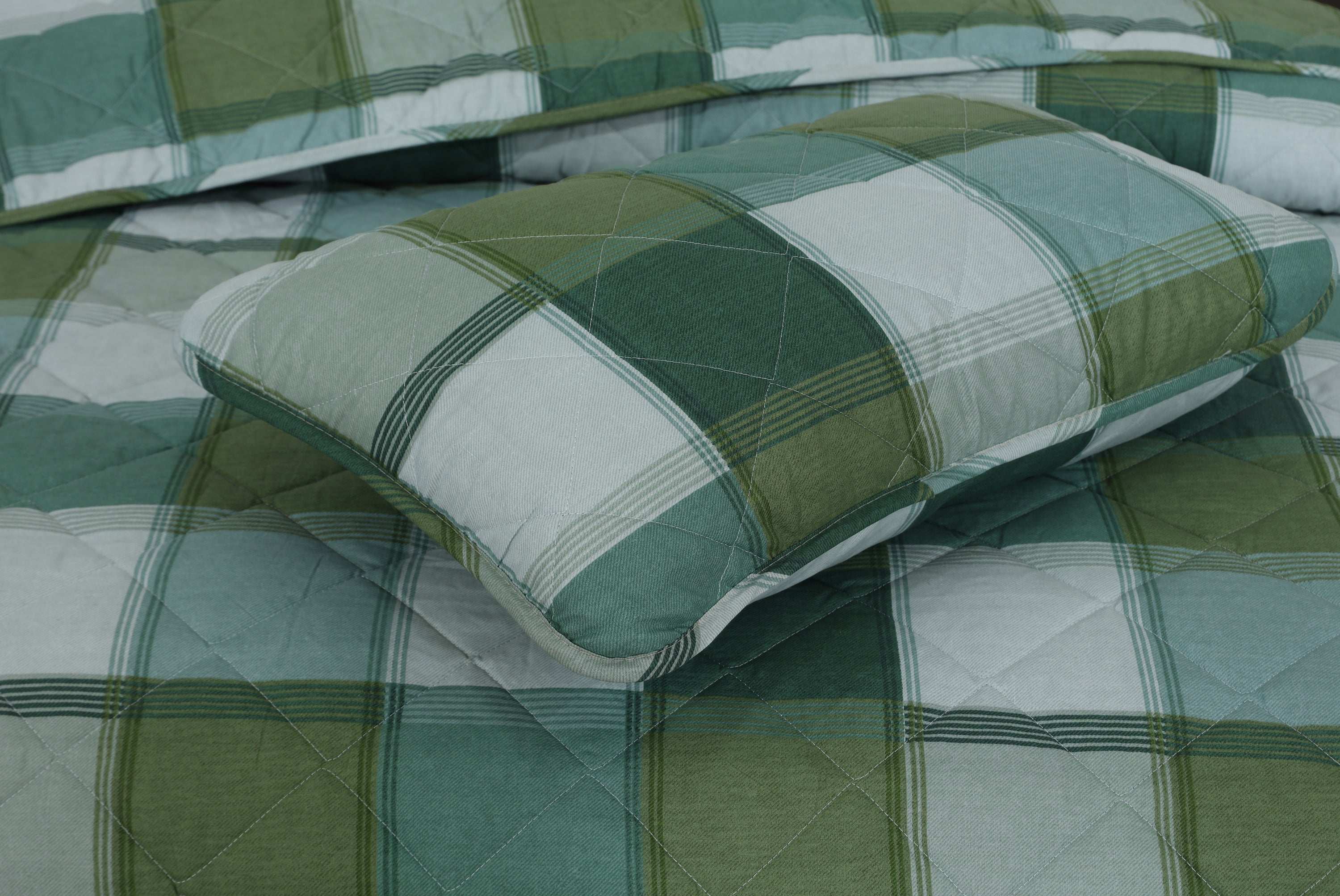 Quilted Bed Spread 3 PCS Design Code 113