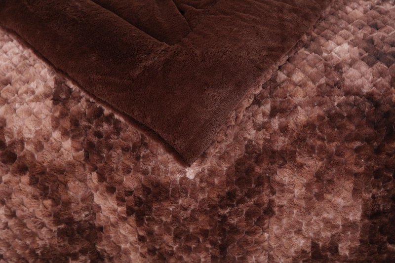 1 PC Double Fluffy Velvet Quilt NCS #163 - Nishat Creative Store