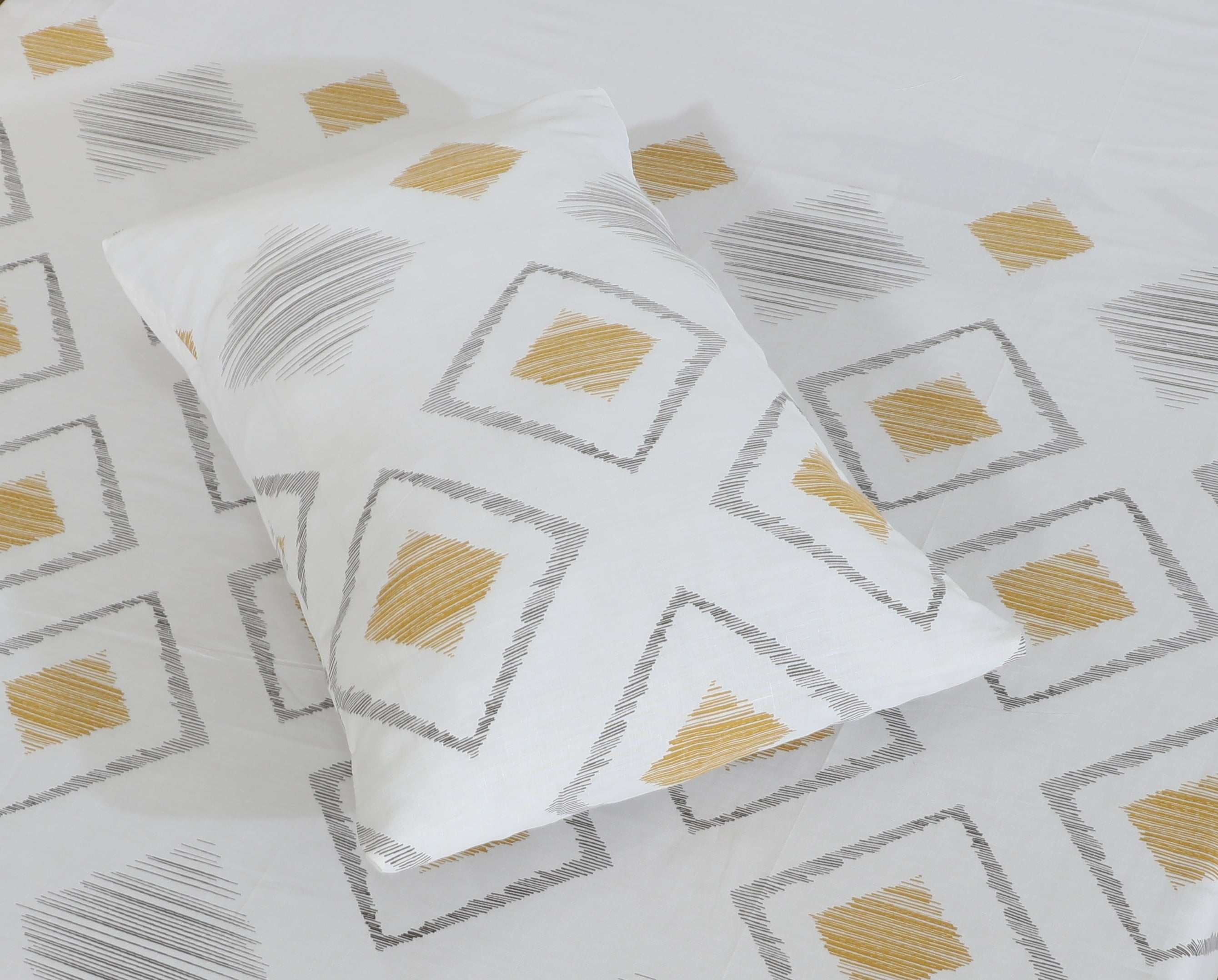 Fitted Double Bed Sheet DS# 369