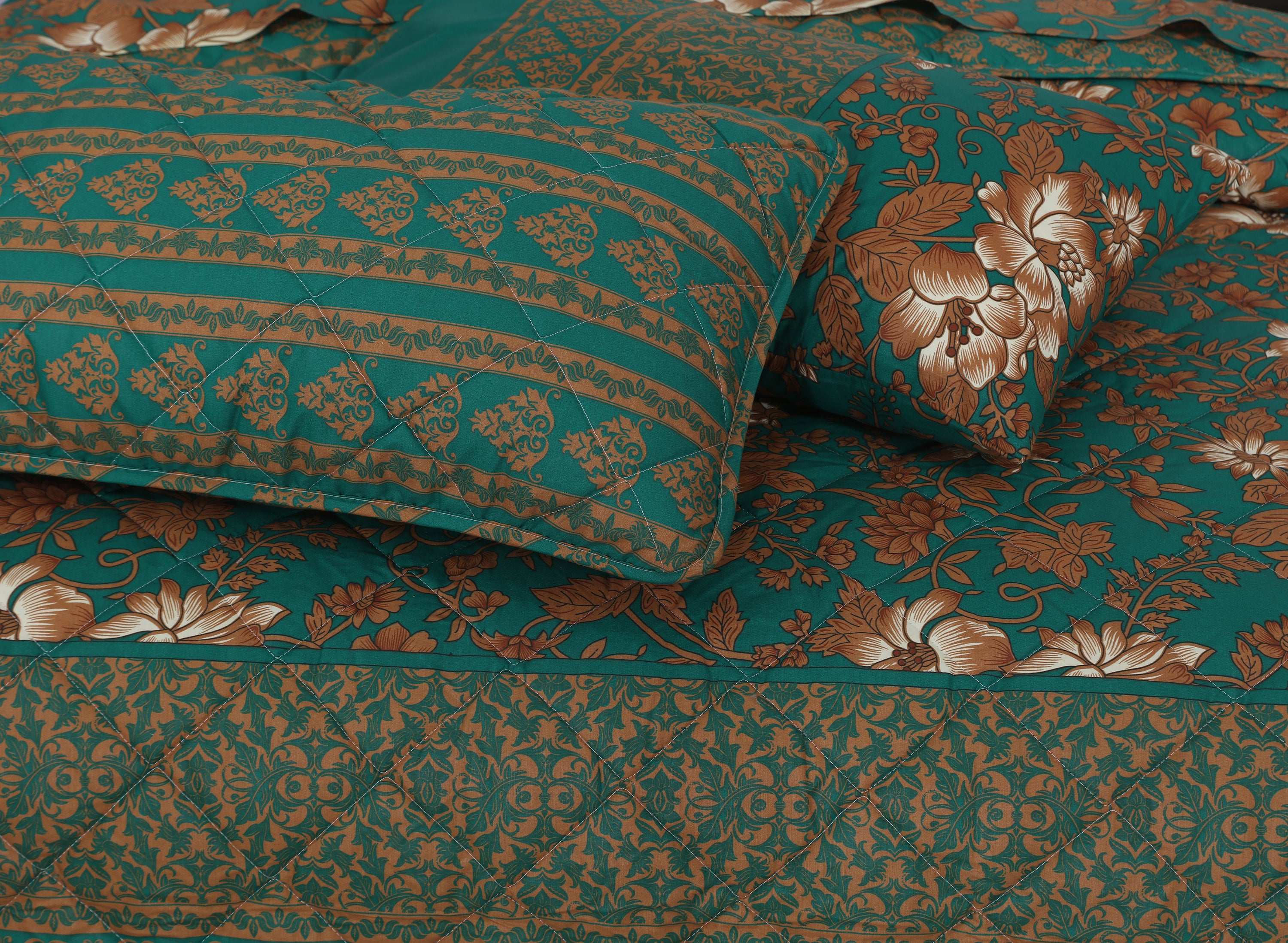 Quilted Comforter Set 6 Pcs Design 900