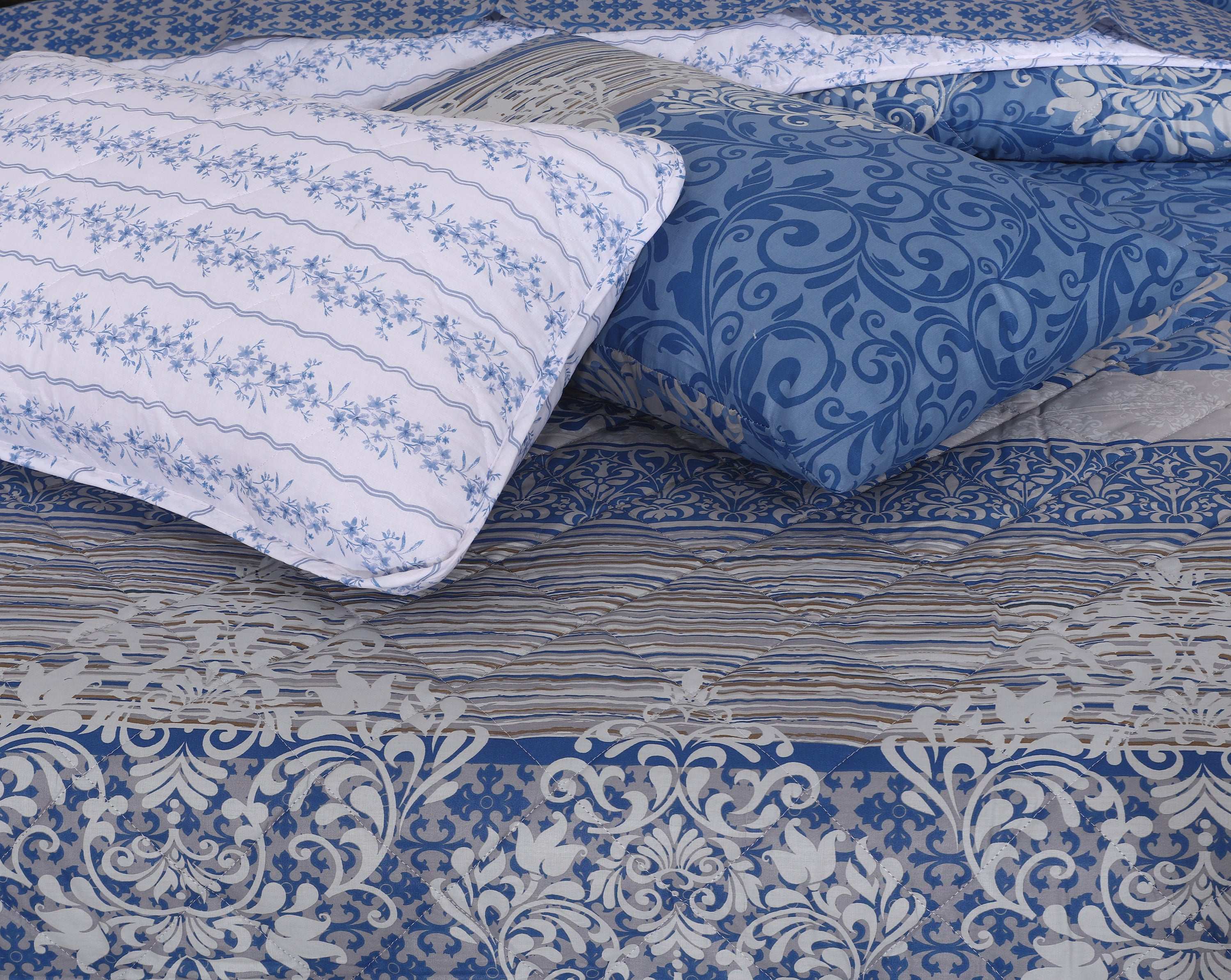 Quilted Comforter Set 6 Pcs Design 830