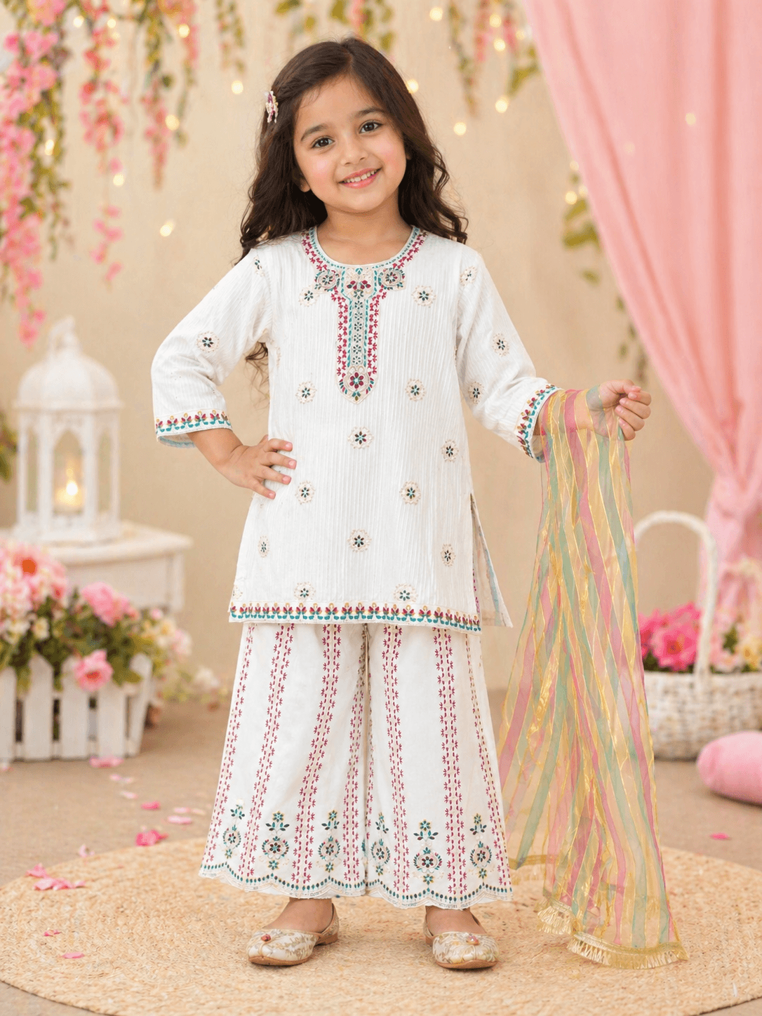 Fairy White Embroidered Suit