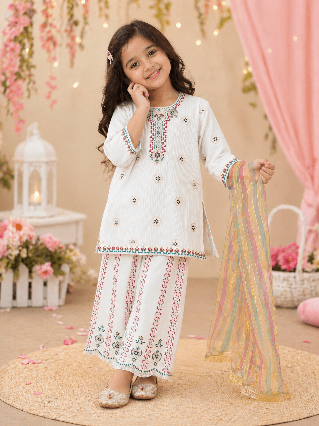 Fairy White Embroidered Suit